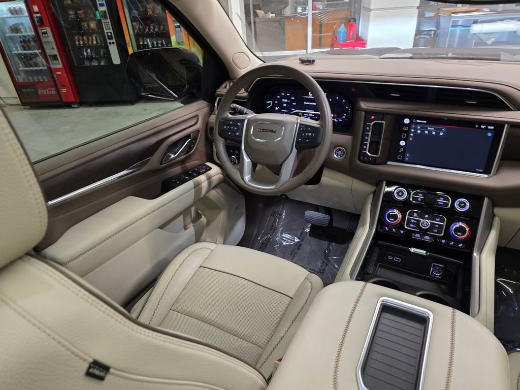 Used 2022 GMC Yukon XL Denali image 40
