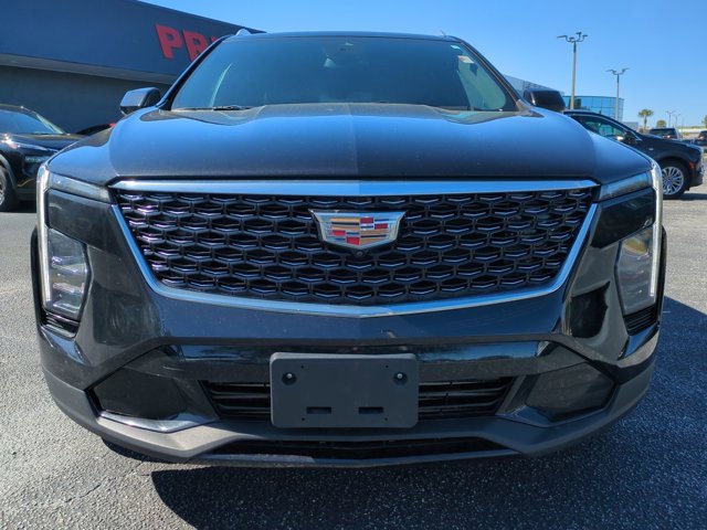Used 2025 Cadillac XT4 Premium Luxury image 10