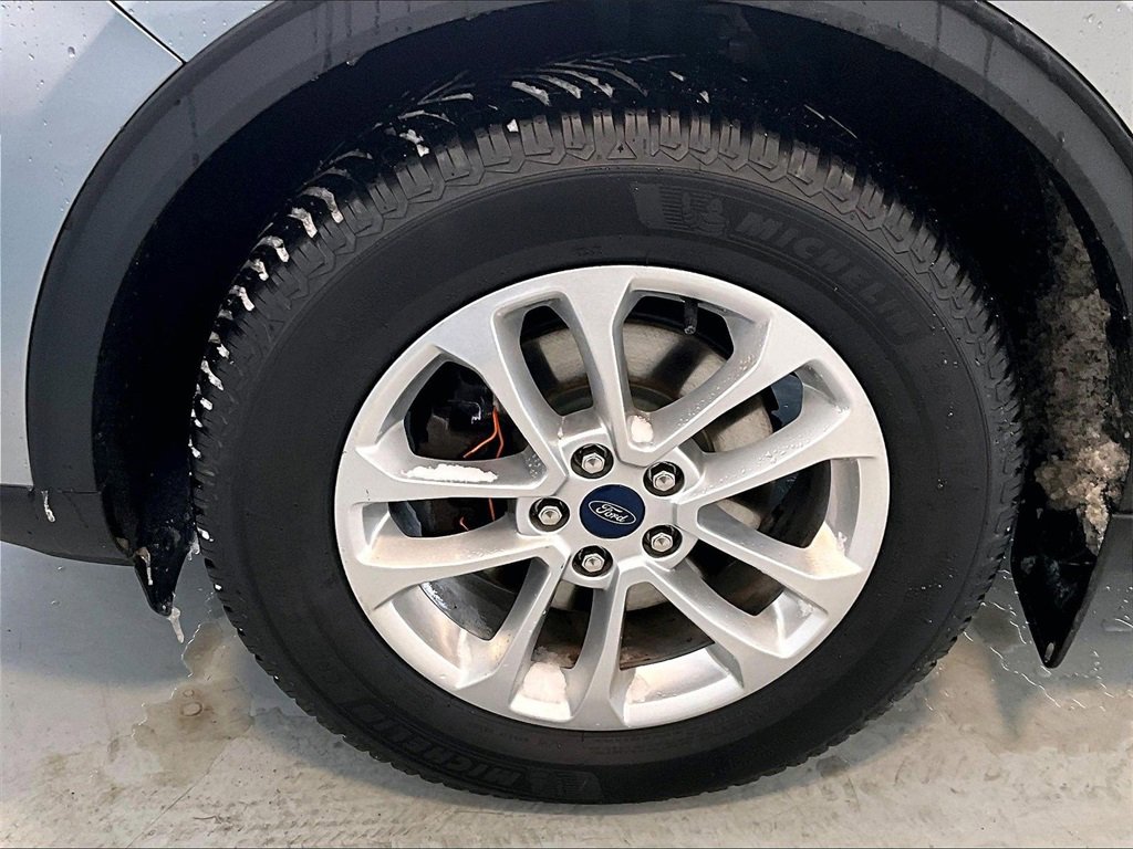 Used 2022 Ford Escape SE w/ Cold Weather Package image 7