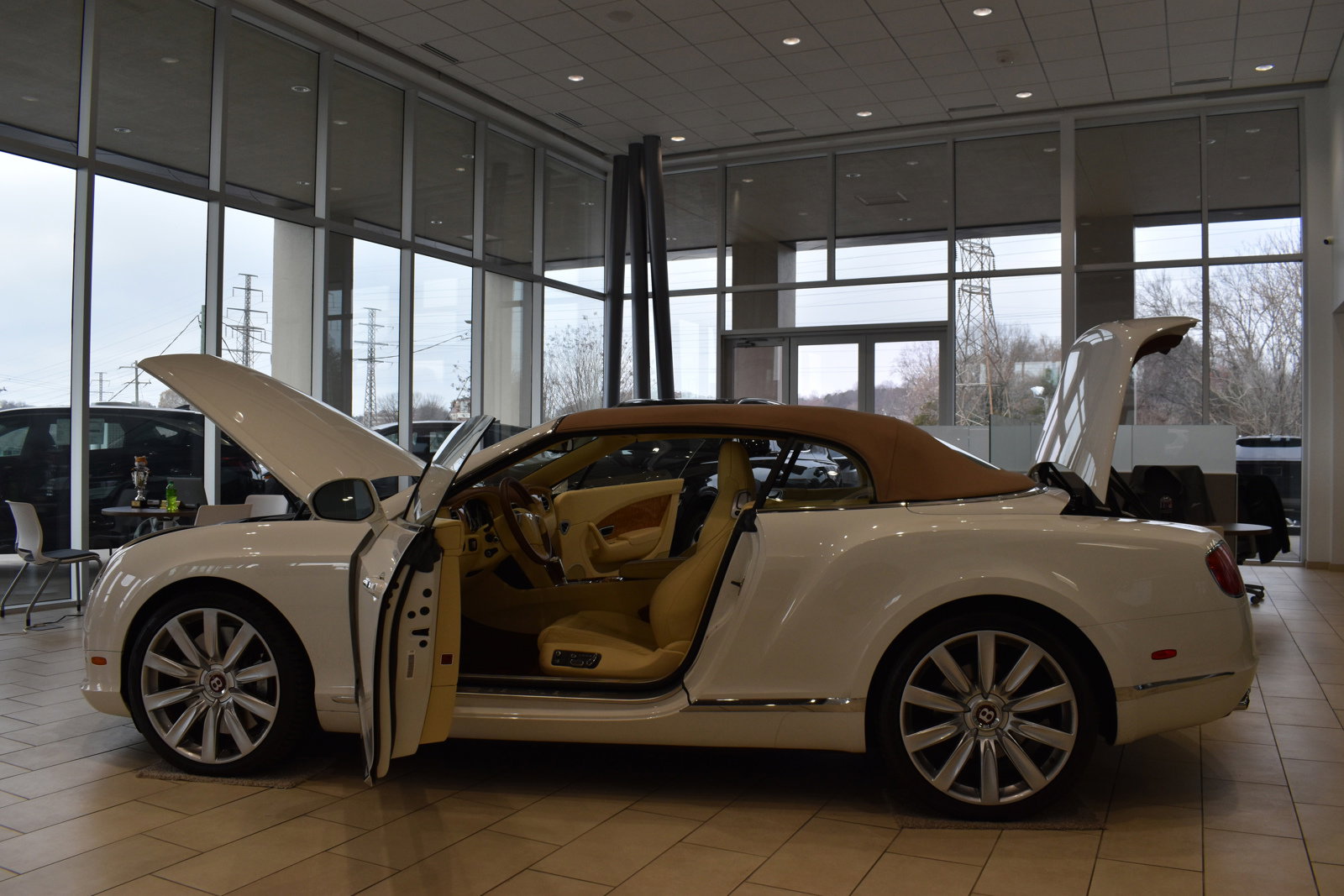 Used 2013 Bentley Continental GT image 19