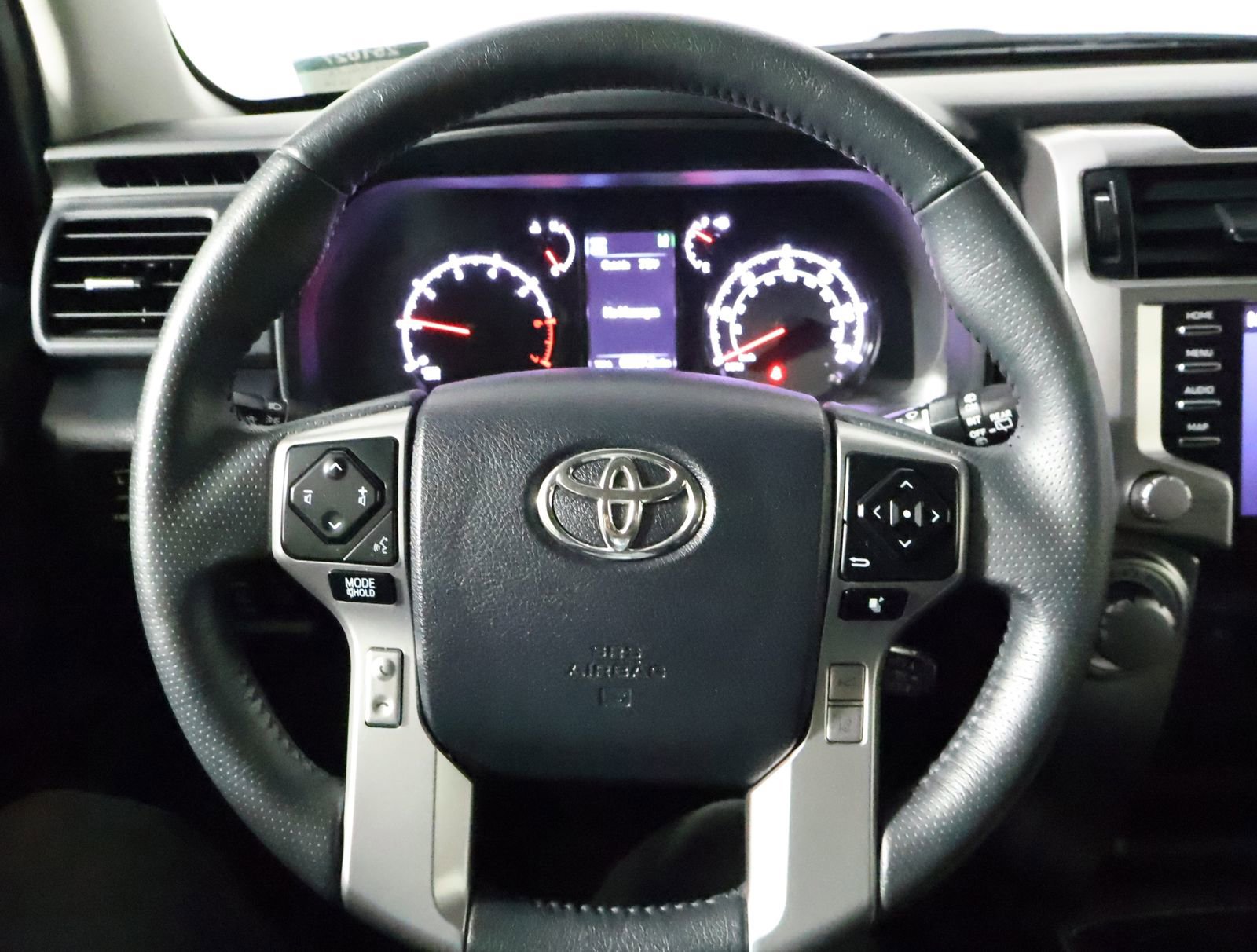 Used 2024 Toyota 4Runner SR5 image 34