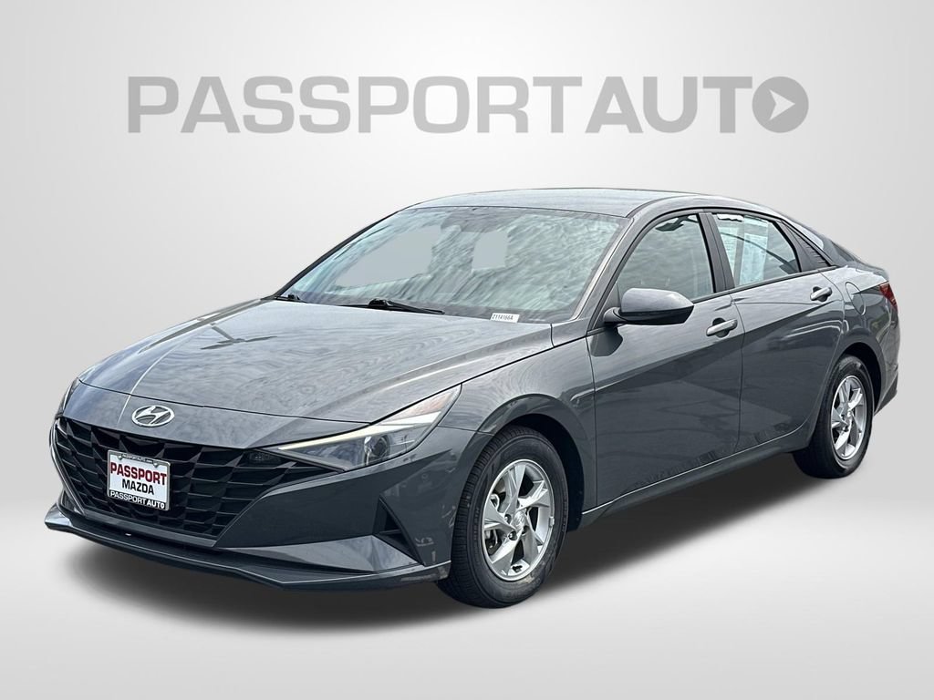 Used 2023 Hyundai Elantra SE