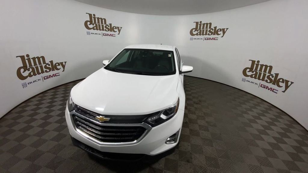 Used 2020 Chevrolet Equinox LT w/ Driver Convenience Package image 3