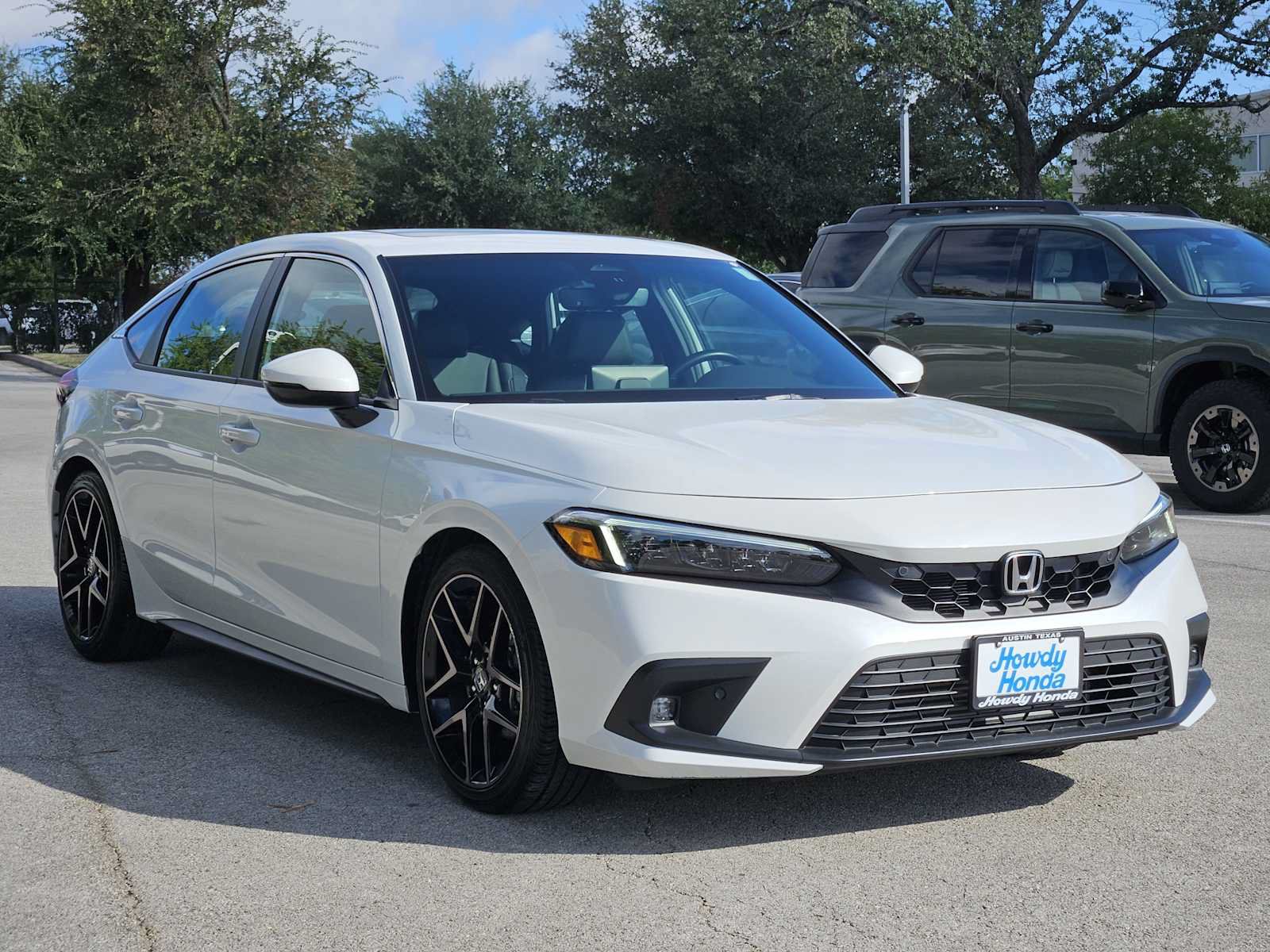 Used 2024 Honda Civic Sport Touring image 3