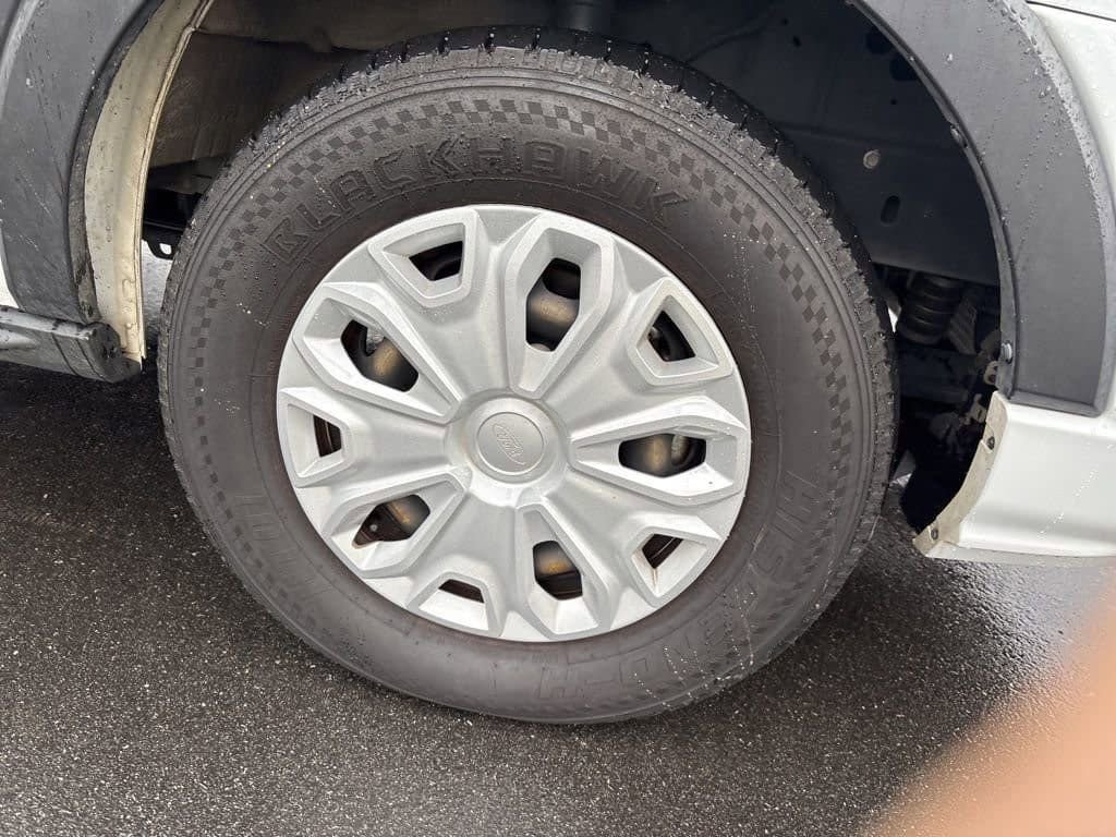 Used 2023 Ford Transit 350 XLT image 13