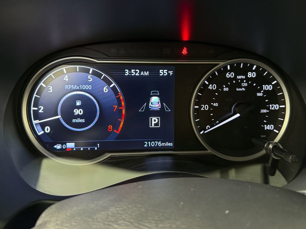 Used 2018 Nissan Kicks SR image 26