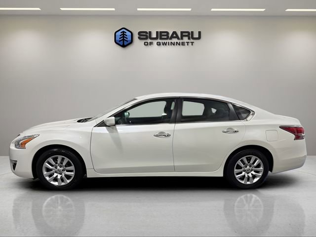 Used 2015 Nissan Altima 2.5 S w/ Power Driver Seat Package FWD image 2