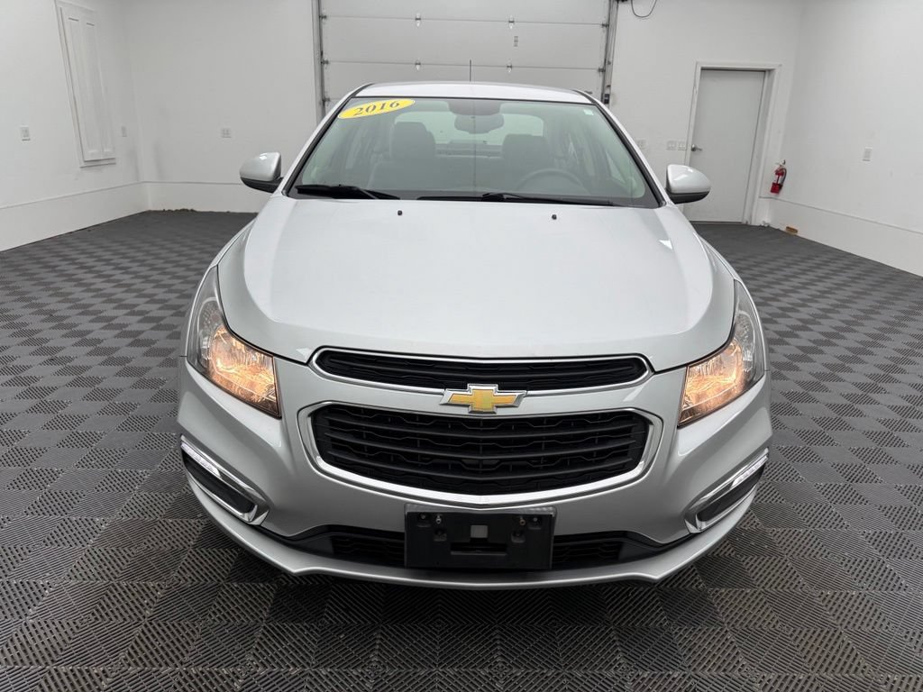 Used 2016 Chevrolet Cruze LT FWD image 14