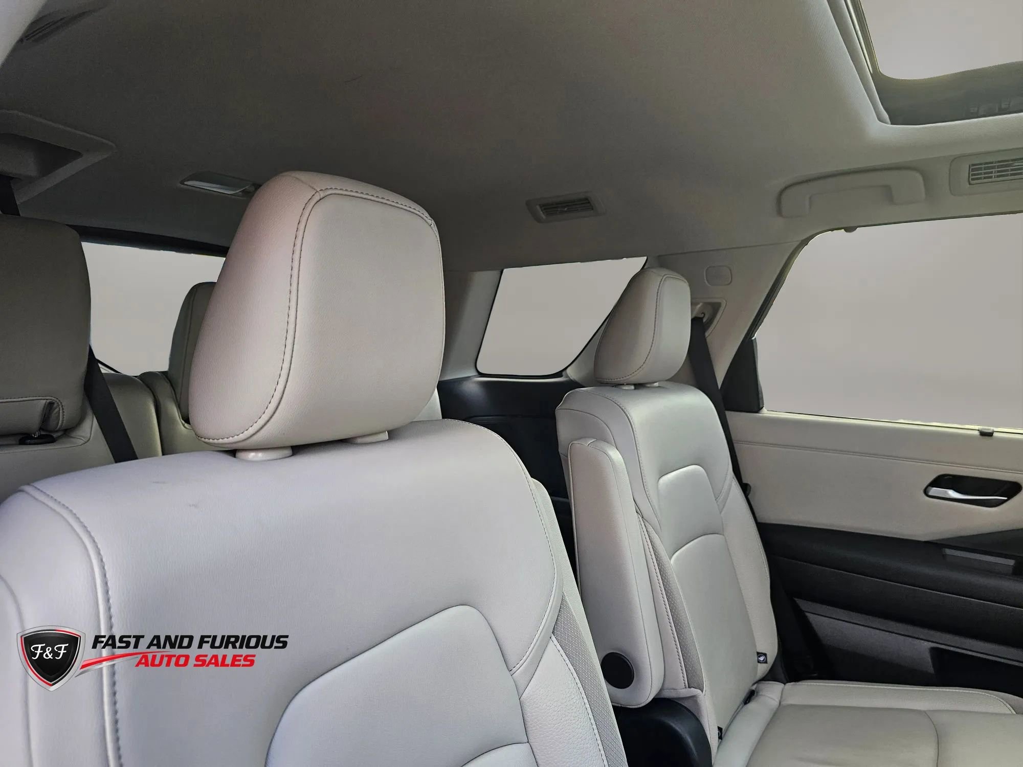 Used 2022 Nissan Pathfinder SL w/ SL Premium Package AWD/4WD image 14