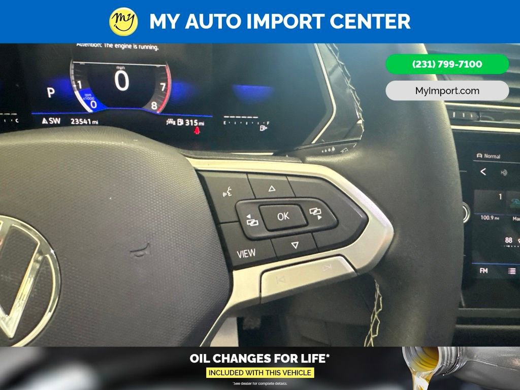 Used 2023 Volkswagen Tiguan SE w/ Panoramic Sunroof Package AWD/4WD image 12