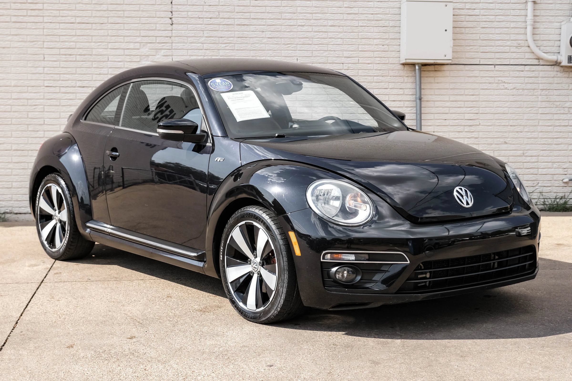 Used 2016 Volkswagen Beetle R-Line SE FWD image 5