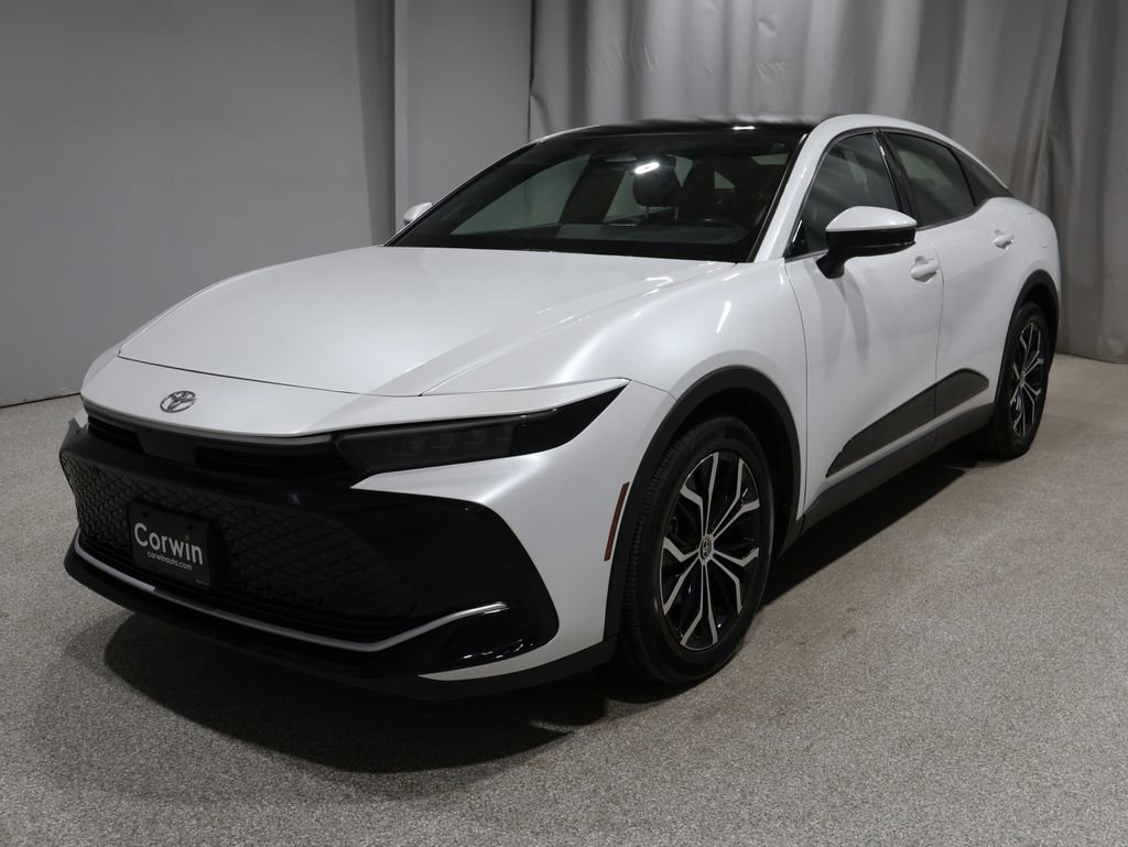 Used 2024 Toyota Crown Limited image 6