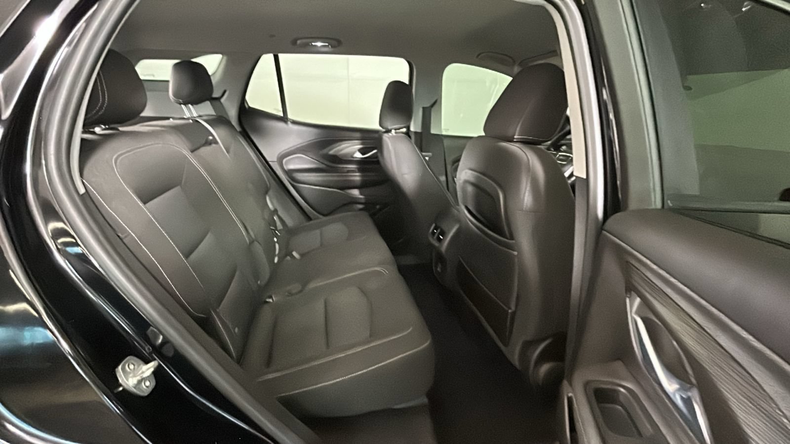 Used 2022 GMC Terrain SLE w/ Driver Convenience Package AWD/4WD image 34