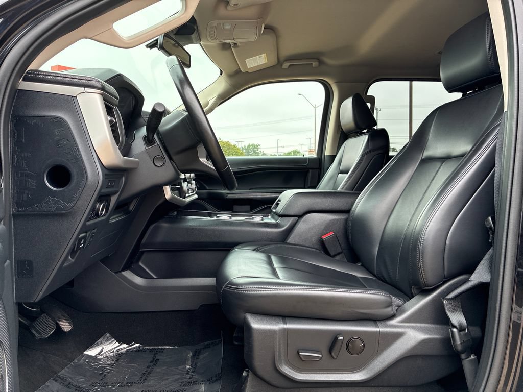 Used 2024 Ford Expedition XLT AWD/4WD image 10