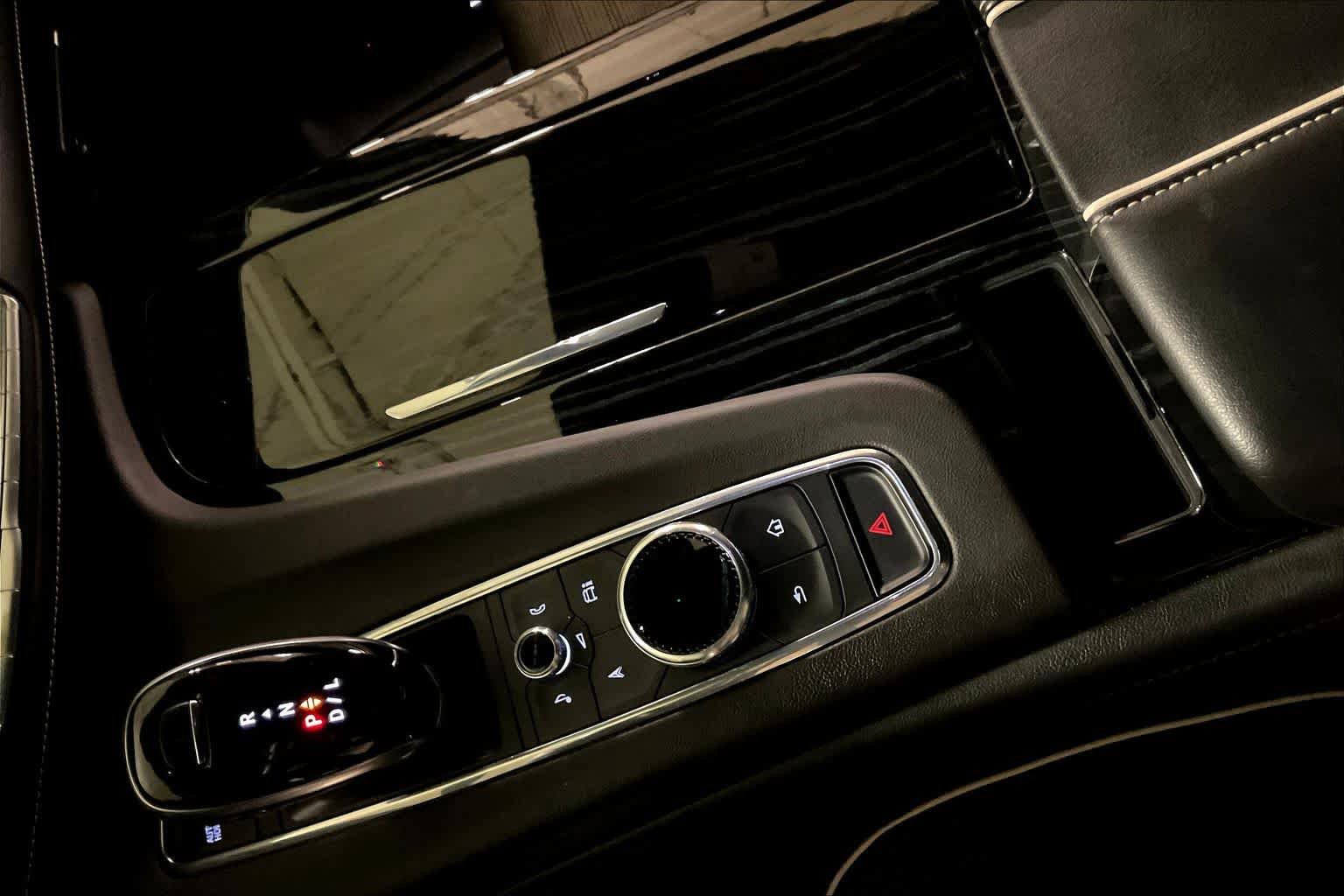 Used 2021 Cadillac Escalade Sport w/ Driver Assist Tech Package image 15
