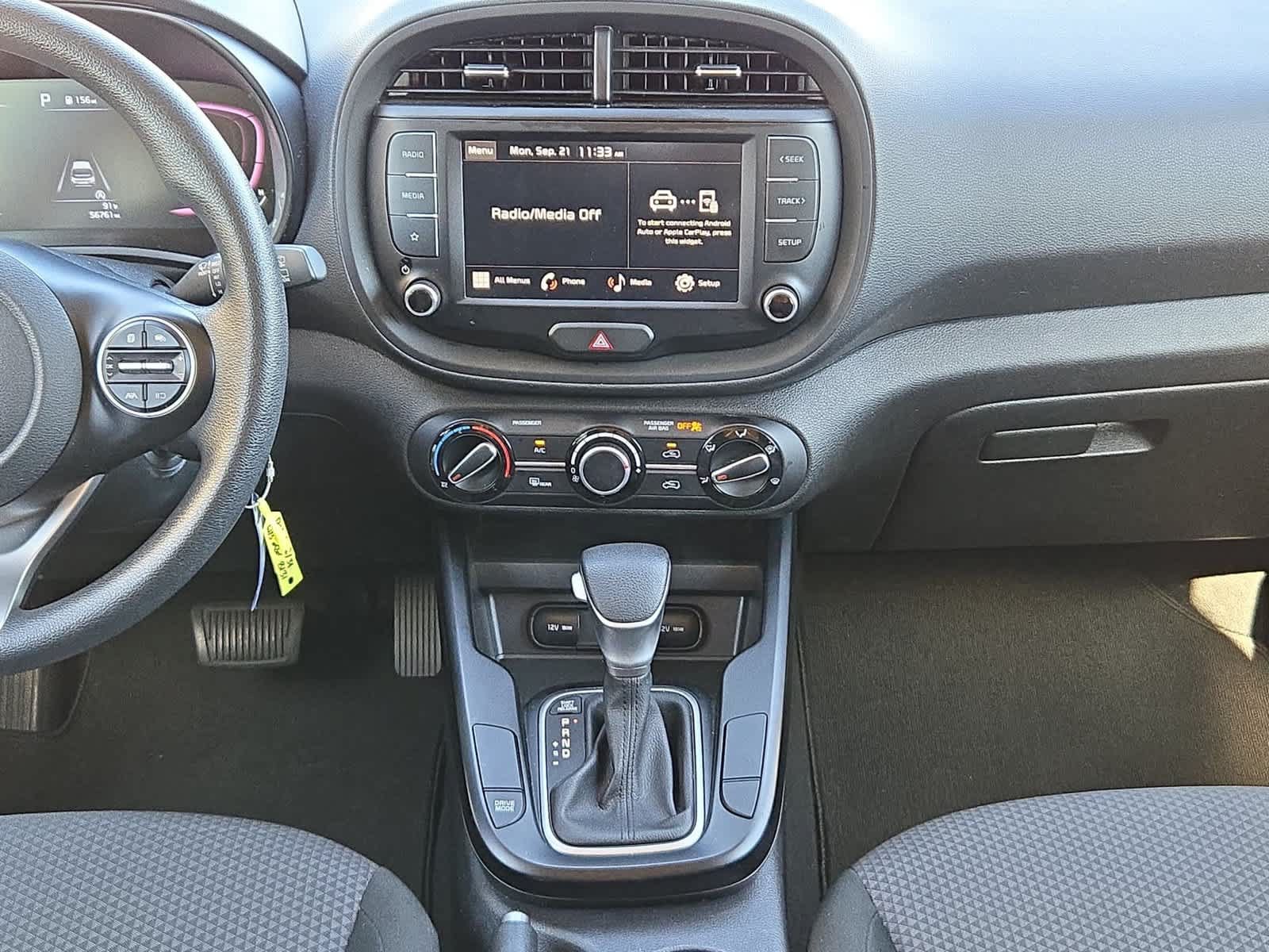 Used 2024 Kia Soul LX w/ Option Group 015 FWD image 27
