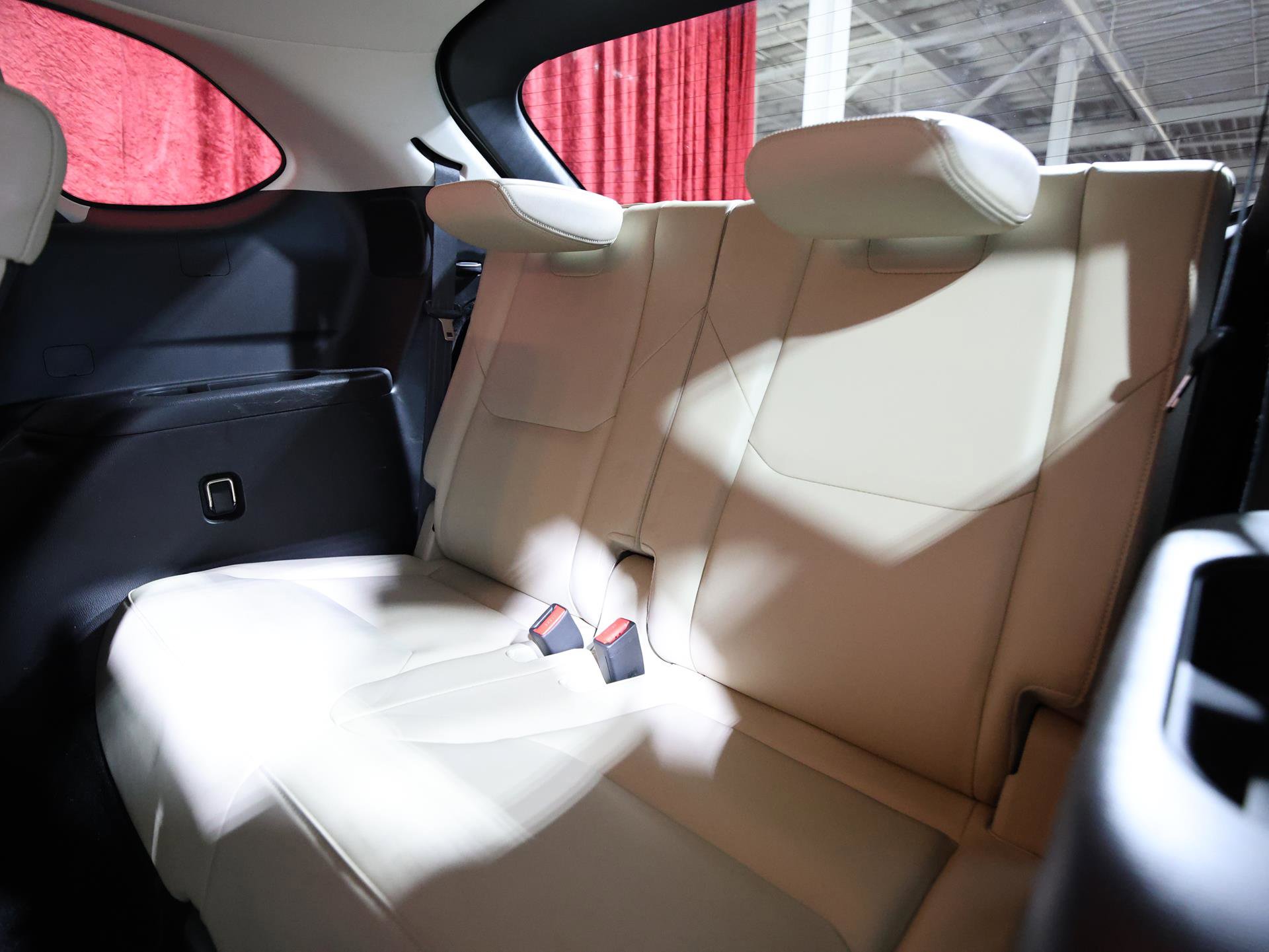 Used 2018 MAZDA CX-9 Touring w/ Touring Premium Package image 15