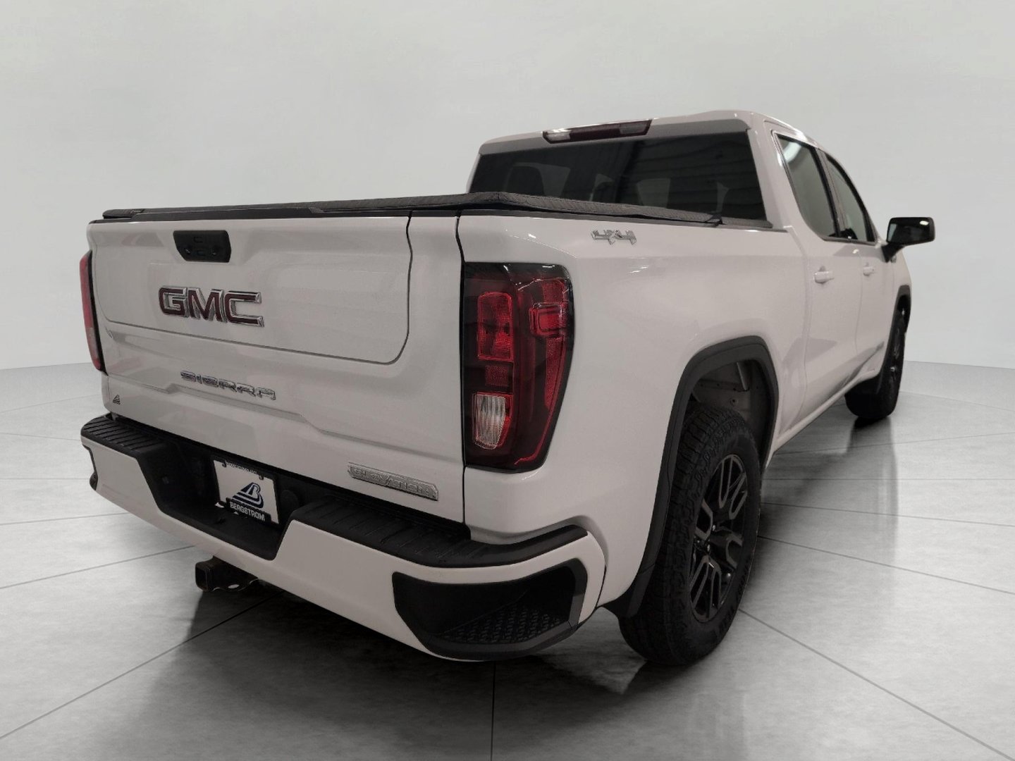 Used 2022 GMC Sierra 1500 Elevation AWD/4WD image 19