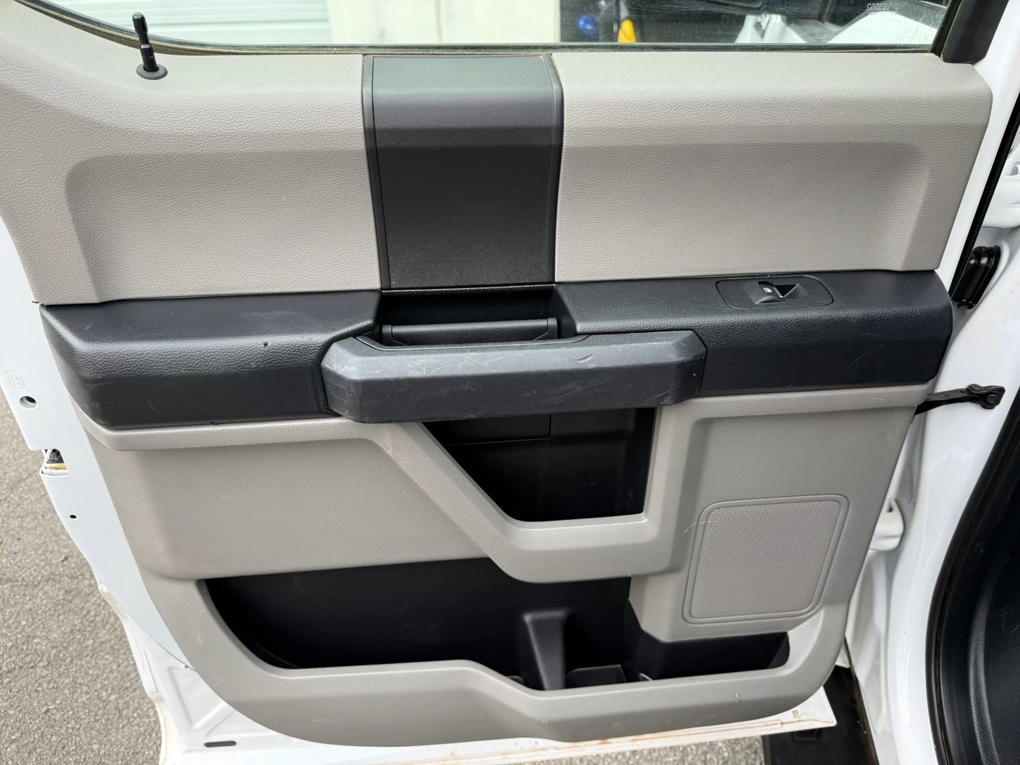 Used 2018 Ford F150 XL w/ Equipment Group 101A Mid AWD/4WD image 27