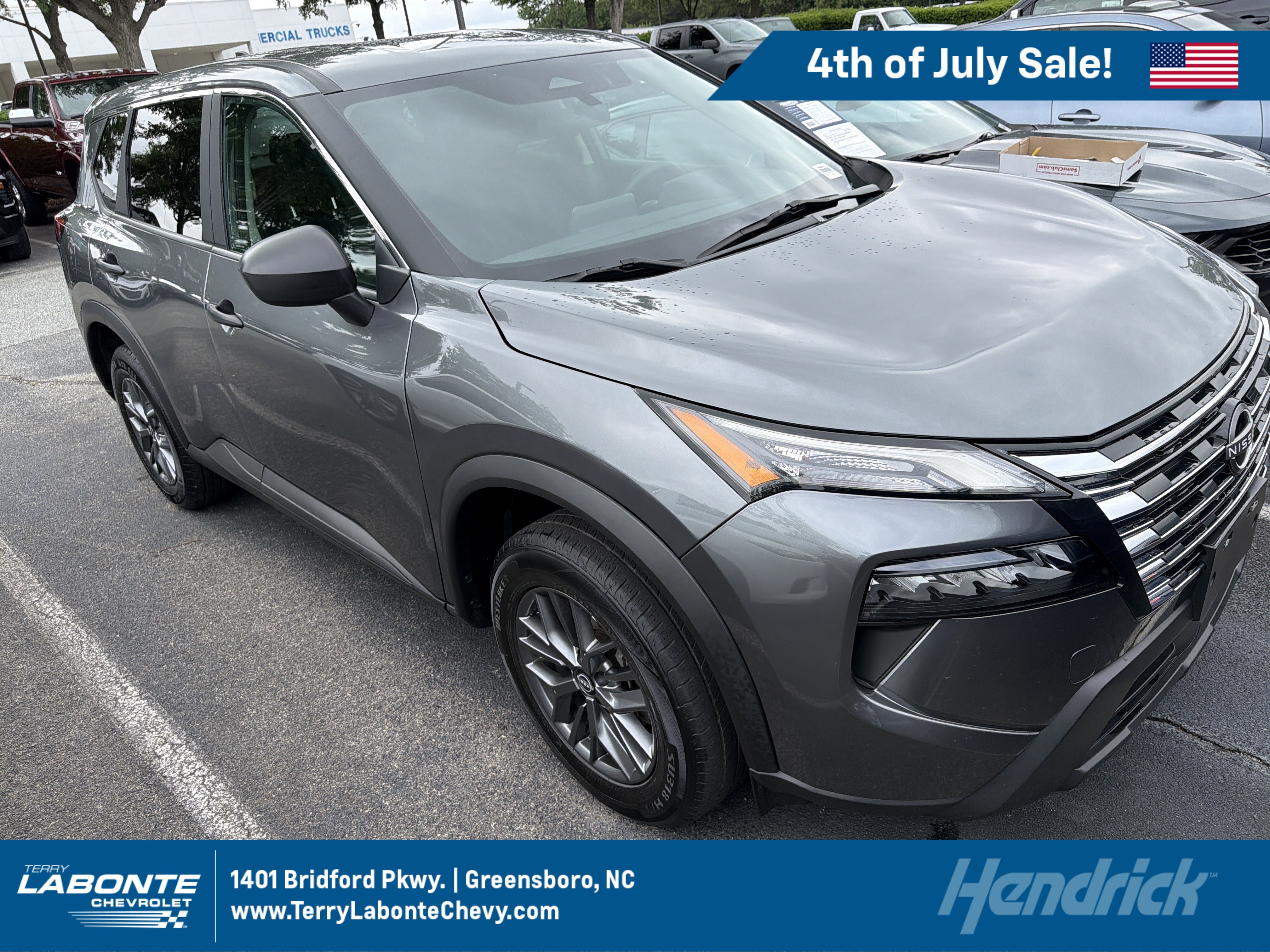 Used 2024 Nissan Rogue S AWD/4WD image 1