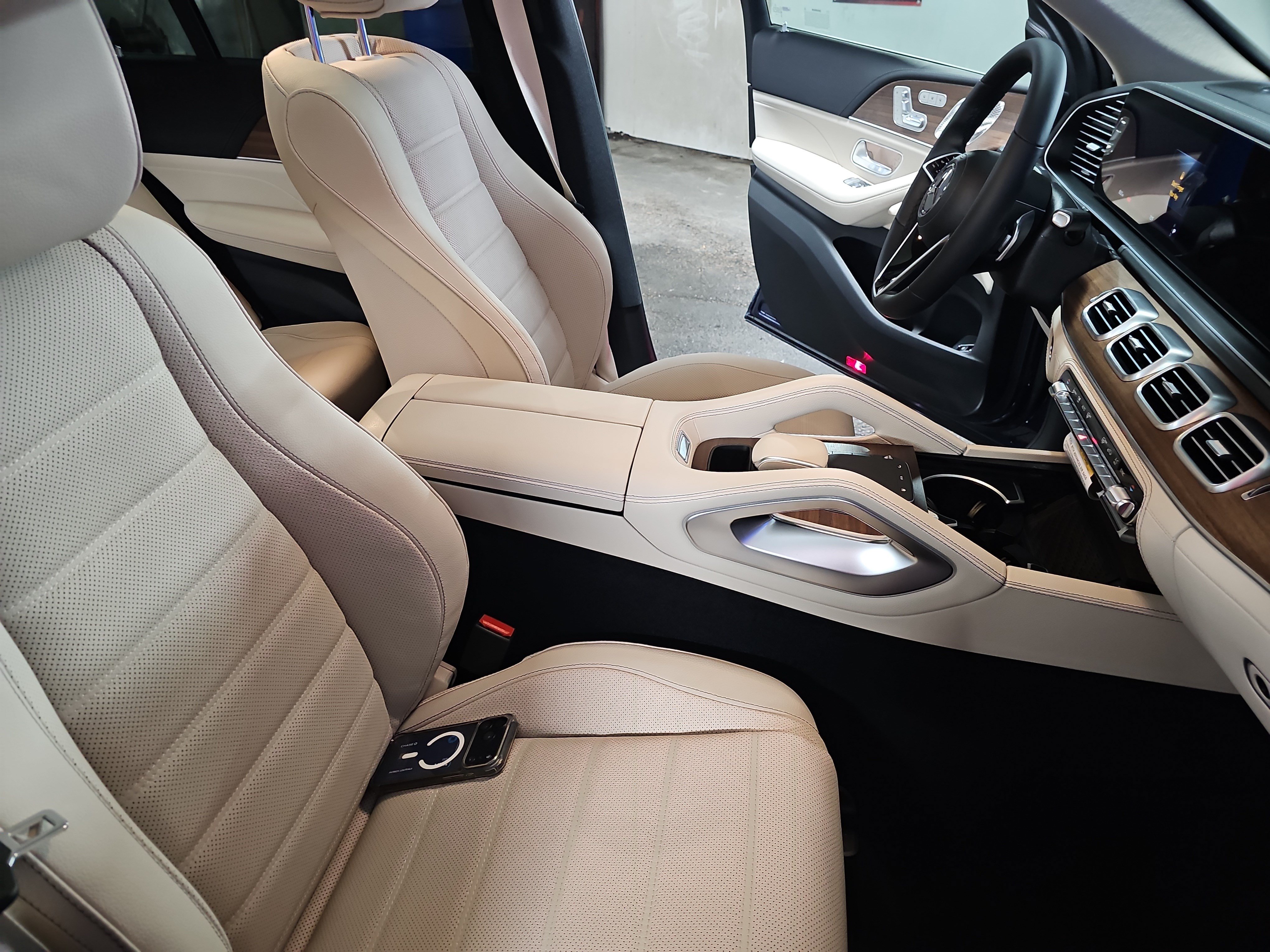 New 2026 Mercedes-Benz GLE 450 4MATIC Coupe image 10