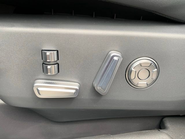 New 2025 Lincoln Nautilus Reserve image 14