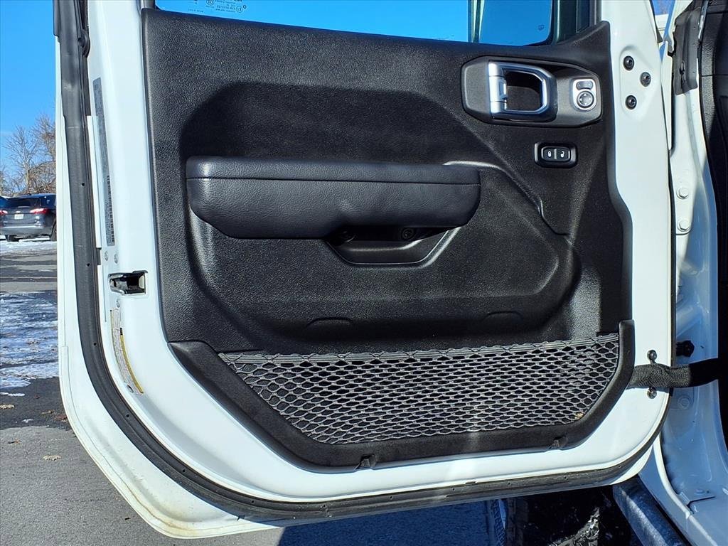 Used 2024 Jeep Wrangler Willys image 25