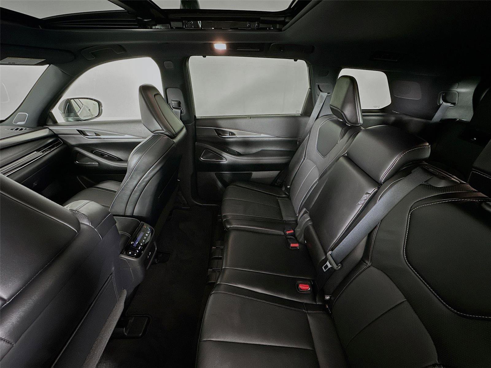 Used 2025 INFINITI QX60 Luxe w/ Black Edition AWD/4WD image 11