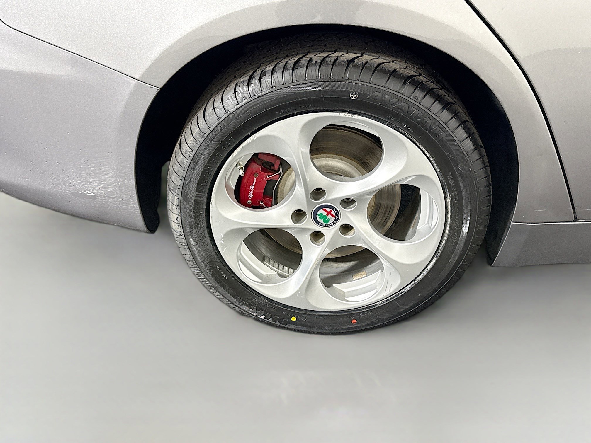 Used 2019 Alfa Romeo Giulia Base image 33