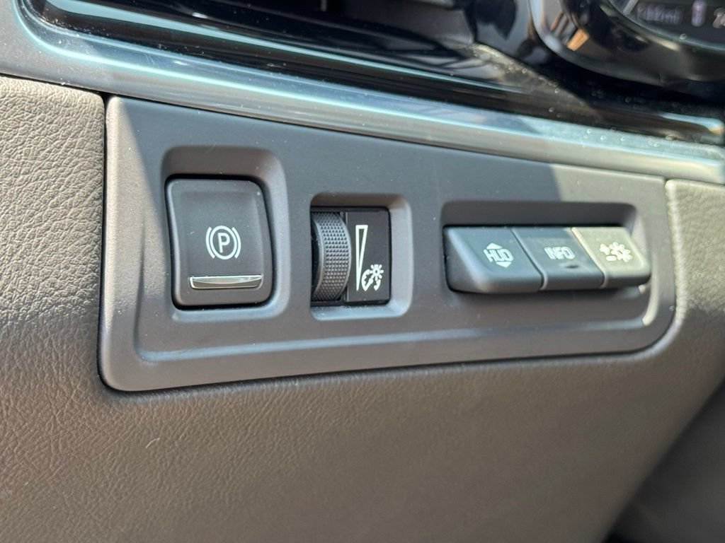 Certified 2024 Cadillac XT6 Sport w/ LPO, Onyx Lite Package AWD/4WD image 24