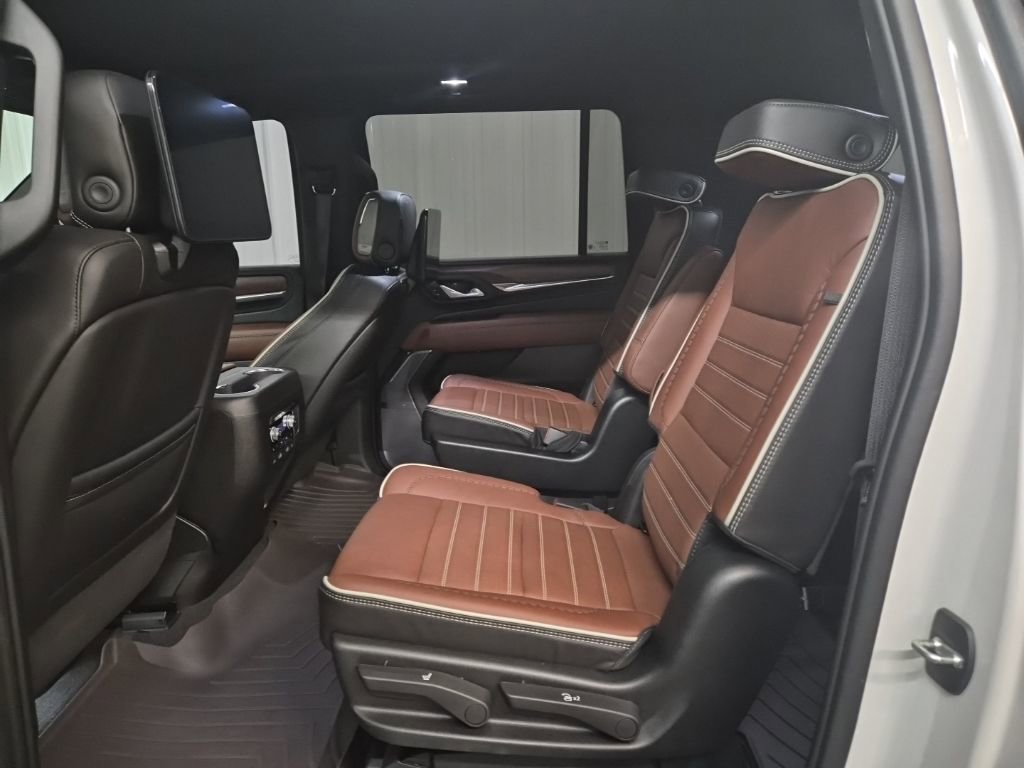 Used 2023 GMC Yukon XL Denali Ultimate image 21