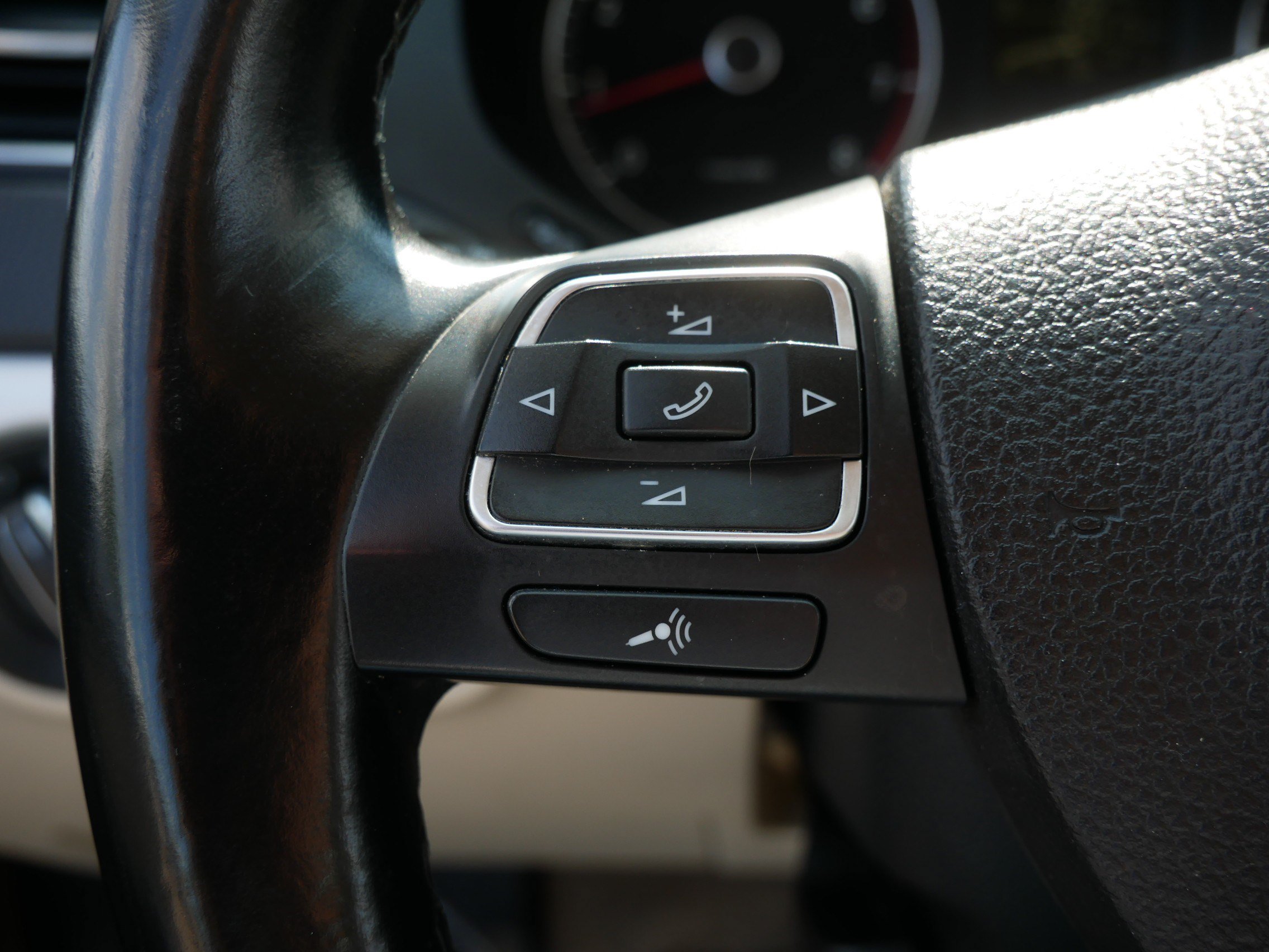 Used 2014 Volkswagen Jetta SE FWD image 28