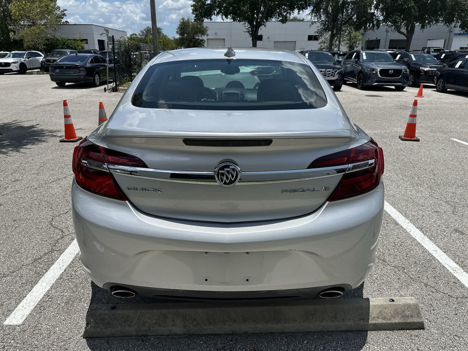 Used 2017 Buick Regal Sport Touring FWD image 7