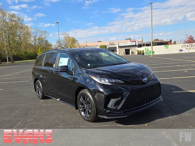 New 2025 Toyota Sienna XSE w/ XSE Plus Package