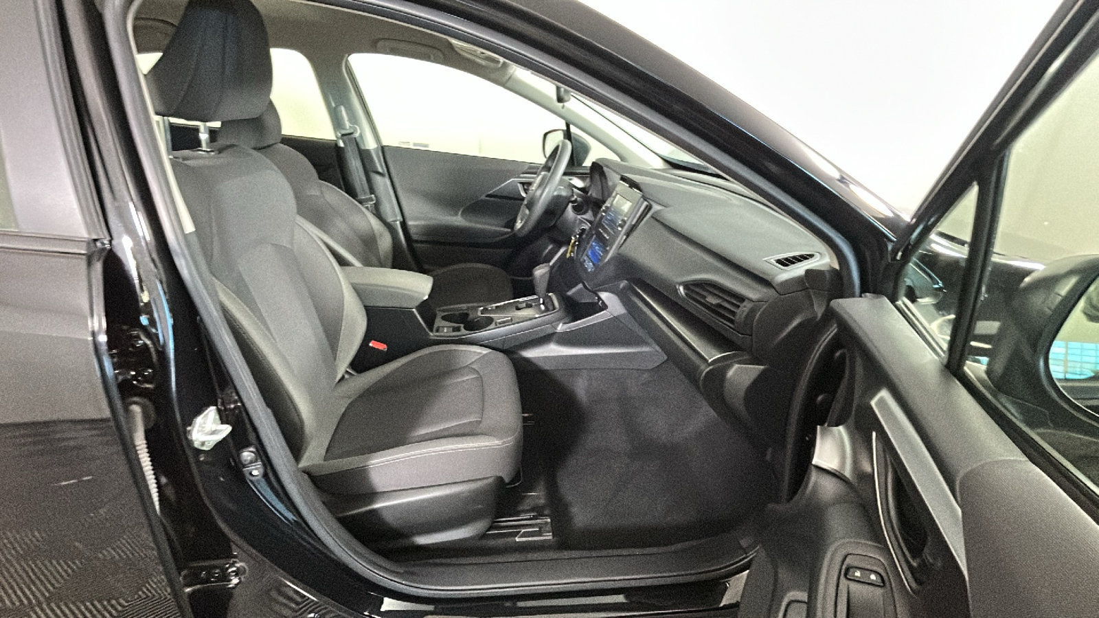 Used 2024 Subaru Impreza 2.0i AWD/4WD image 35