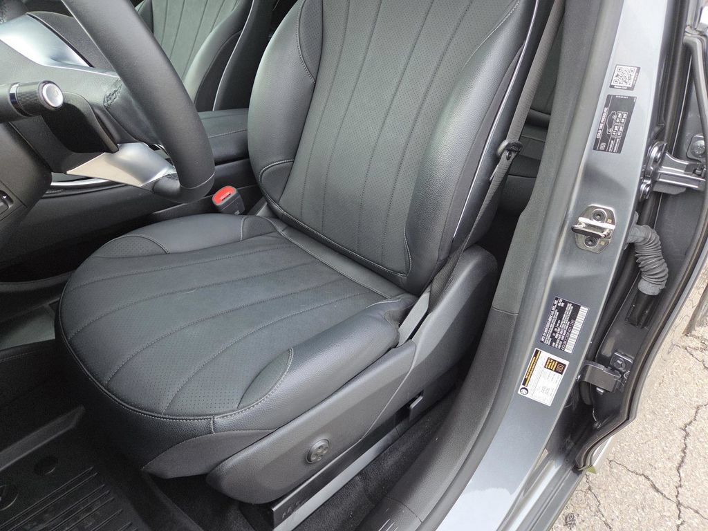 Used 2023 Mercedes-Benz EQE 350+ 4MATIC SUV w/ Exclusive Trim Package image 26