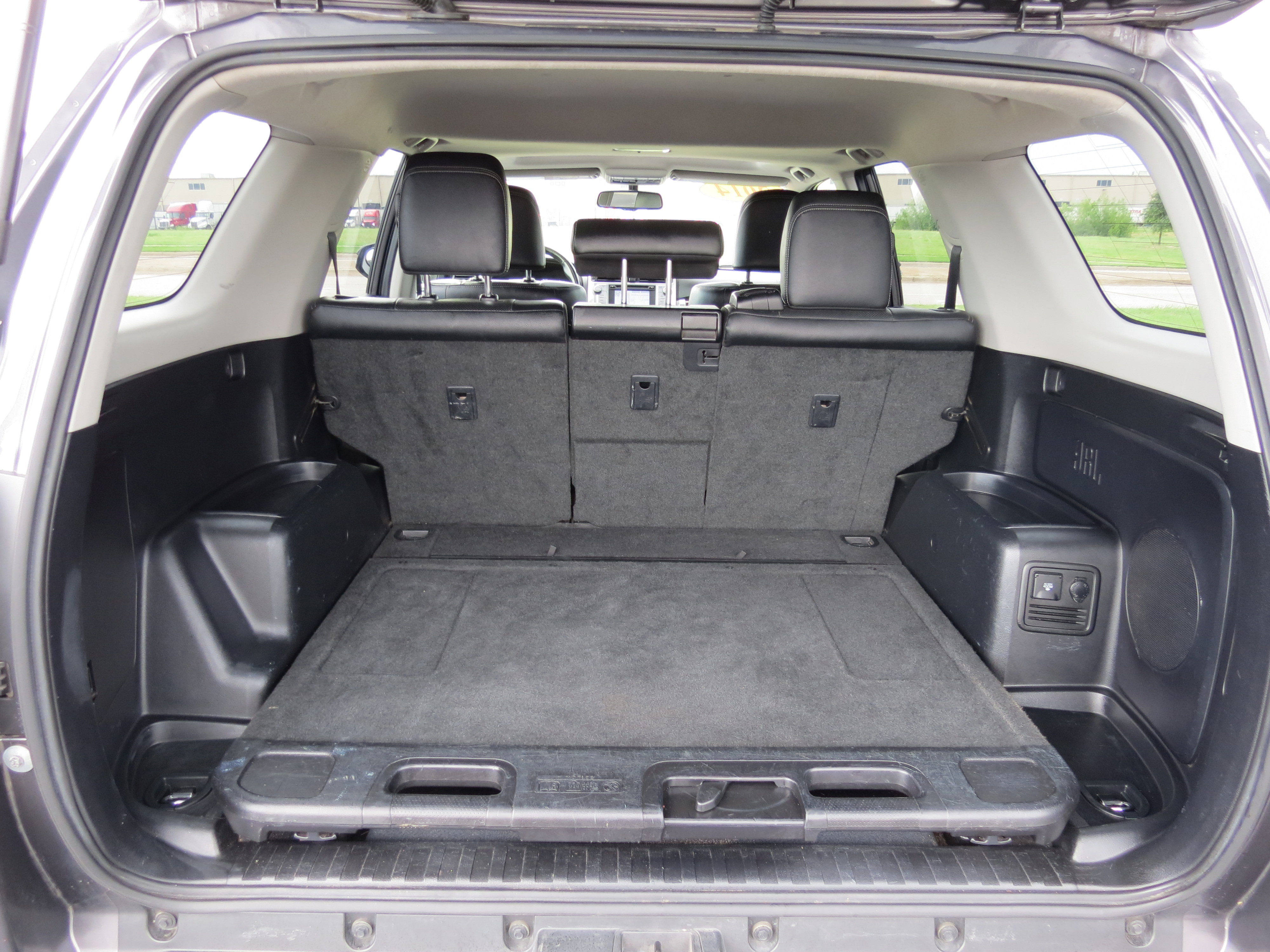 Used 2014 Toyota 4Runner Limited image 43