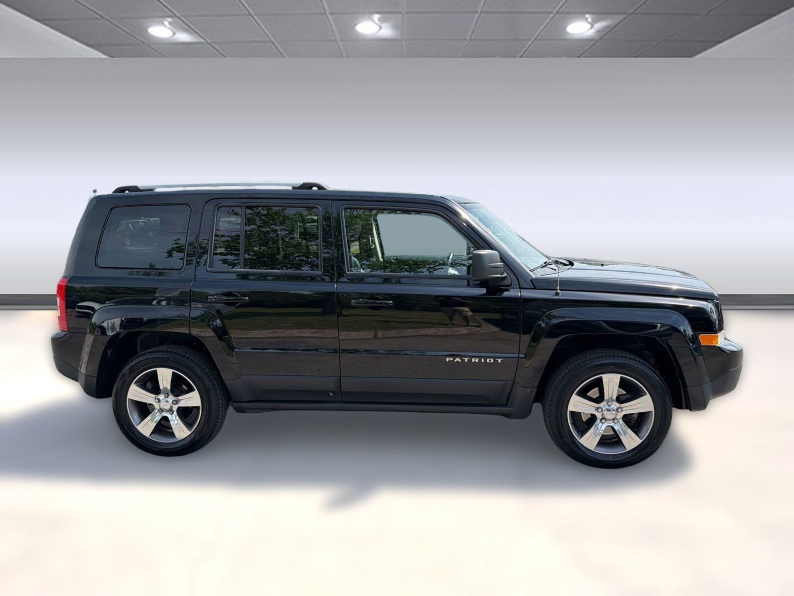 Used 2016 Jeep Patriot High Altitude AWD/4WD image 8