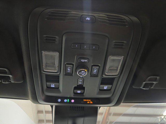 Used 2023 GMC Yukon XL Denali Ultimate AWD/4WD image 63
