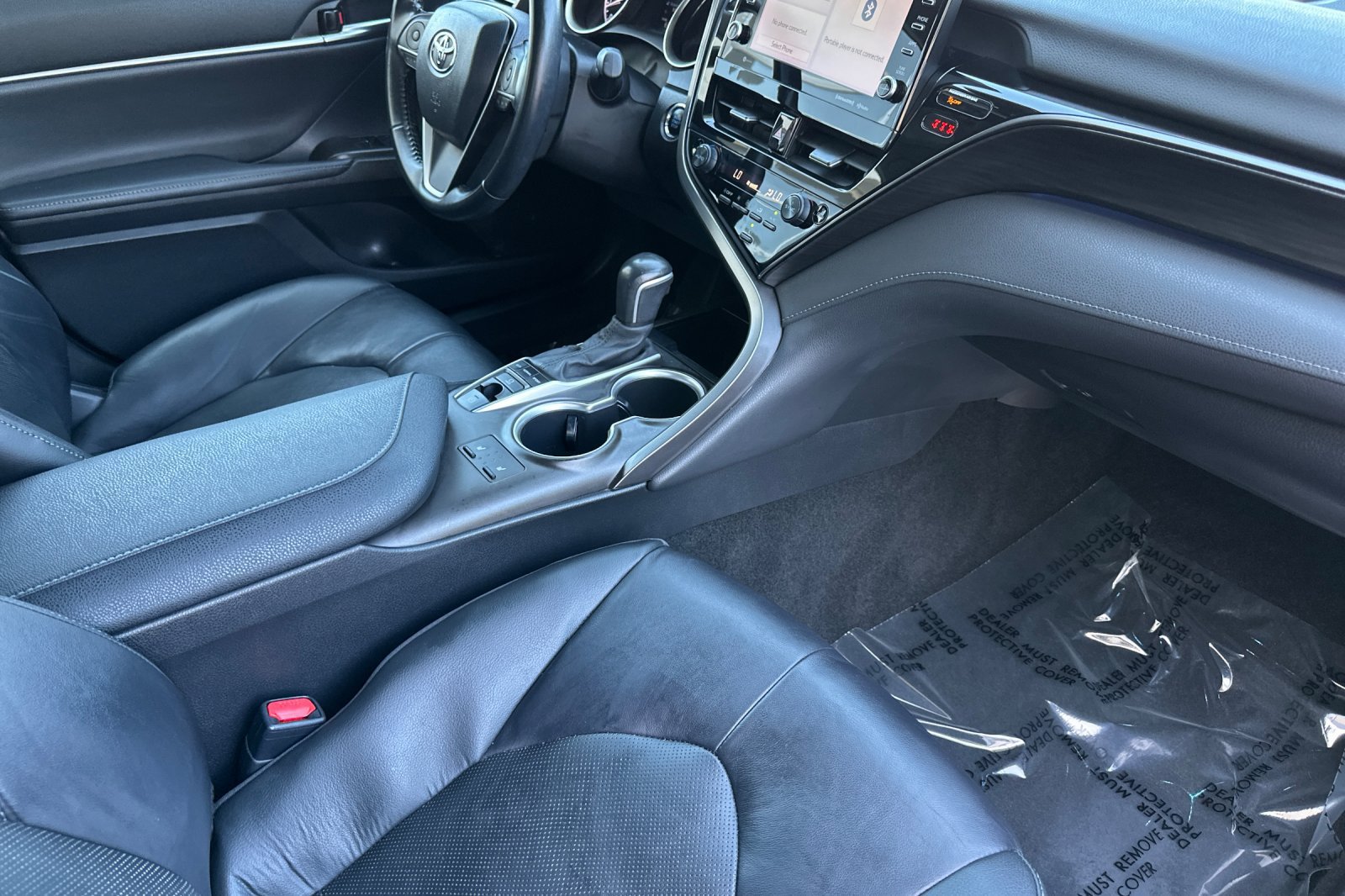 Used 2021 Toyota Camry XLE FWD image 15