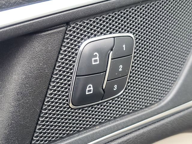 Used 2017 Ford Edge Titanium w/ Technology Package image 16