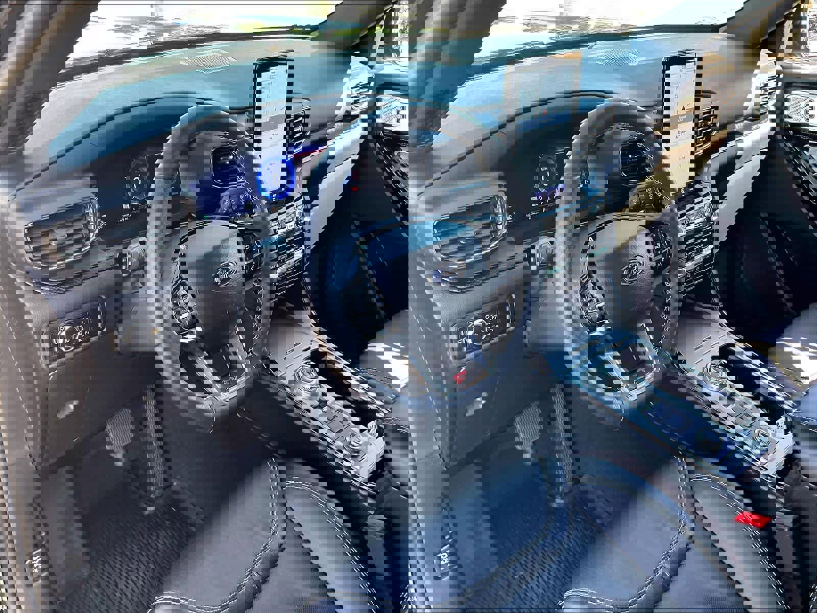 Used 2023 Ford Explorer ST w/ Equipment Group 401A image 16