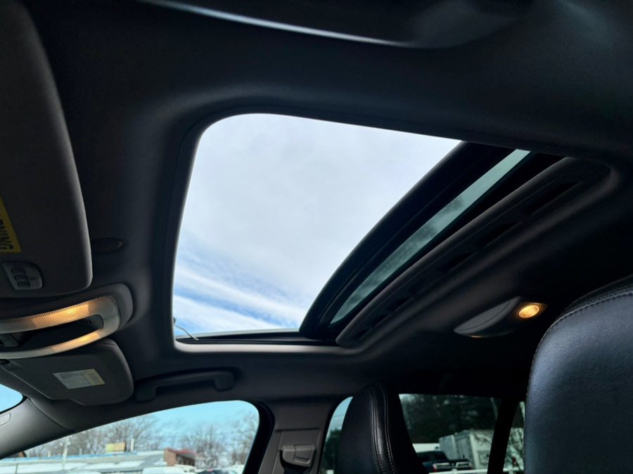 Used 2018 Volvo V60 T5 Cross Country w/ Convenience Package AWD/4WD image 26