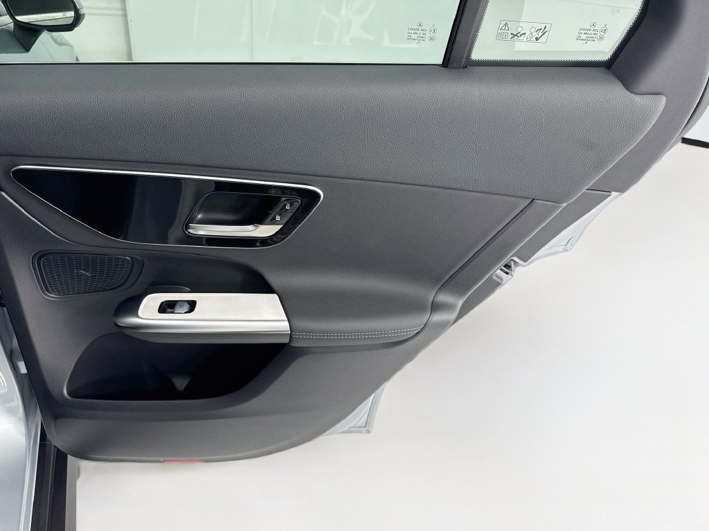 Certified 2026 Mercedes-Benz GLC 300 image 25