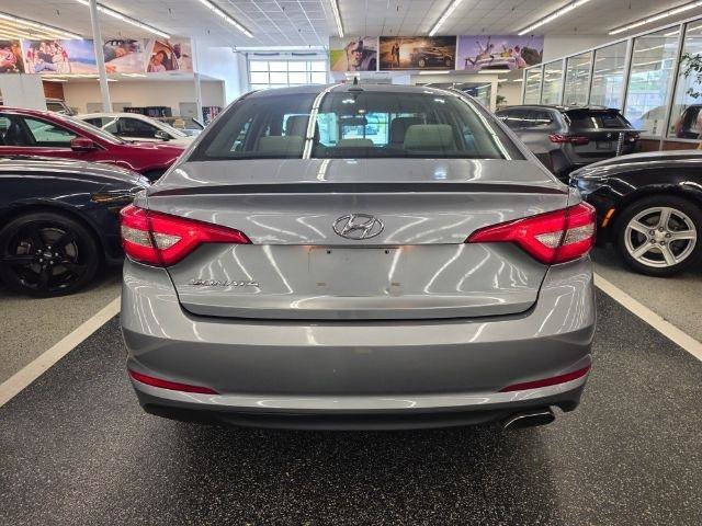 Used 2017 Hyundai Sonata SE FWD image 5