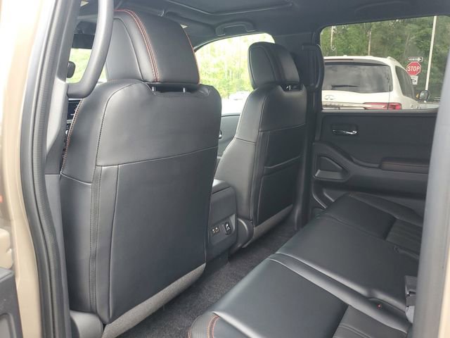 Used 2023 Nissan Frontier PRO-4X w/ Pro-4X Premium Package image 12