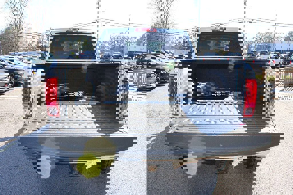 Used 2018 RAM 2500 Tradesman w/ Chrome Appearance Group image 11