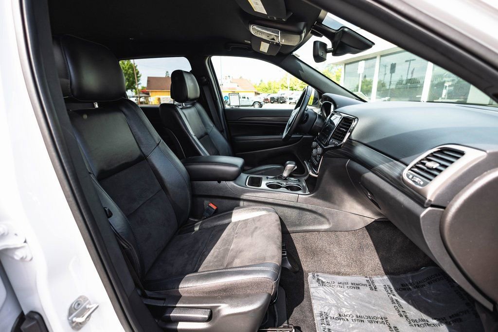 Used 2022 Jeep Grand Cherokee Laredo X image 27