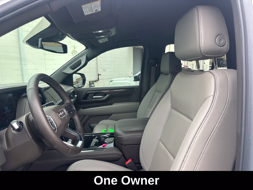 Used 2025 GMC Yukon Elevation AWD/4WD image 10