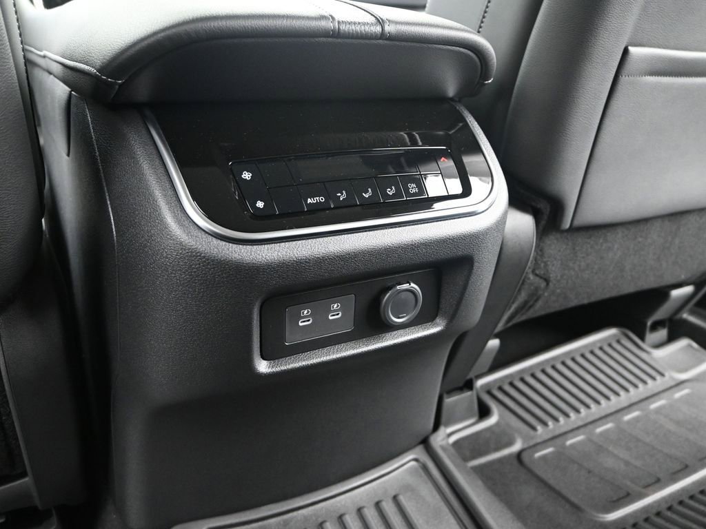 New 2026 Nissan Armada SV image 19